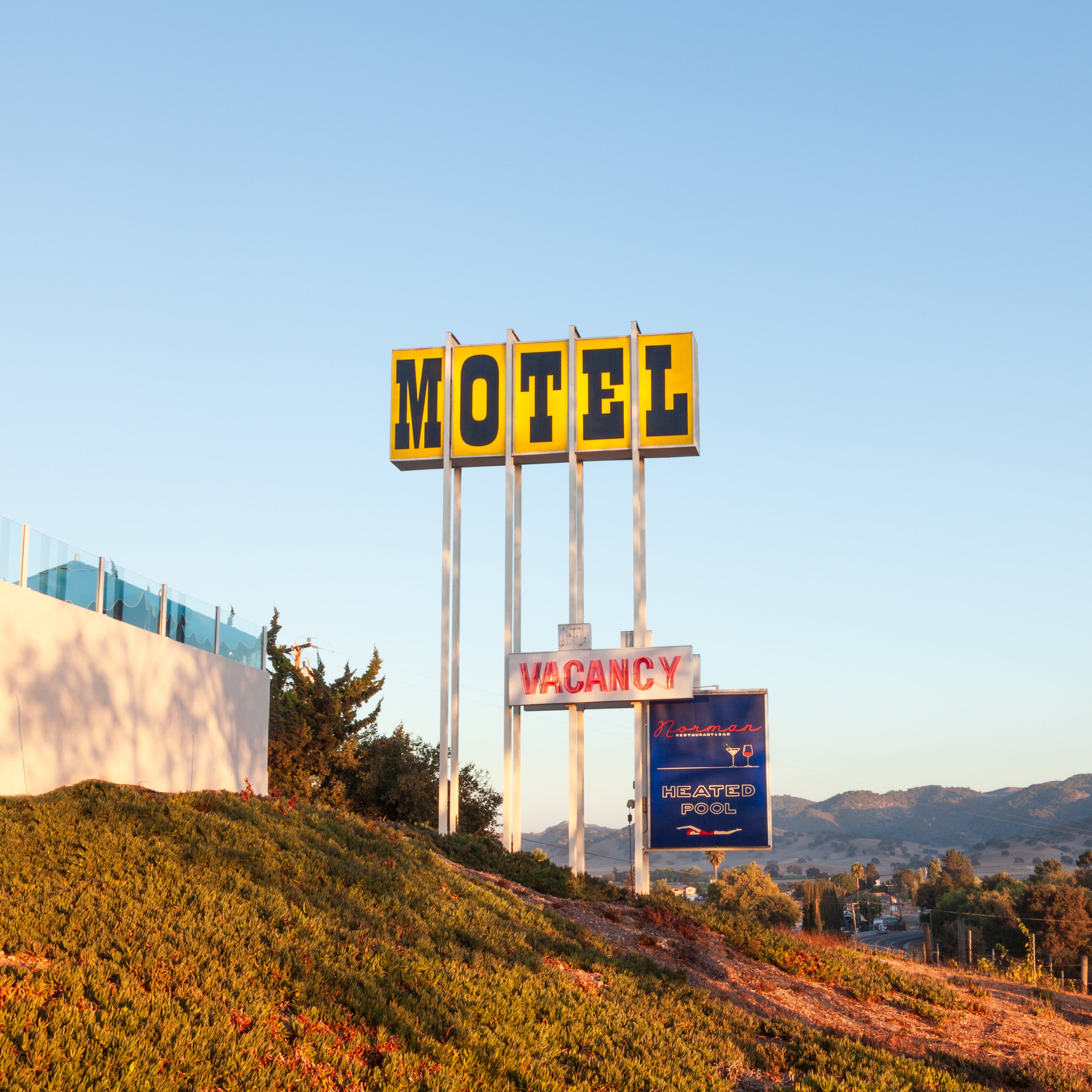 Iconic Retro Motel Sign | Skyview Los Alamos | Nomada Hotel Group